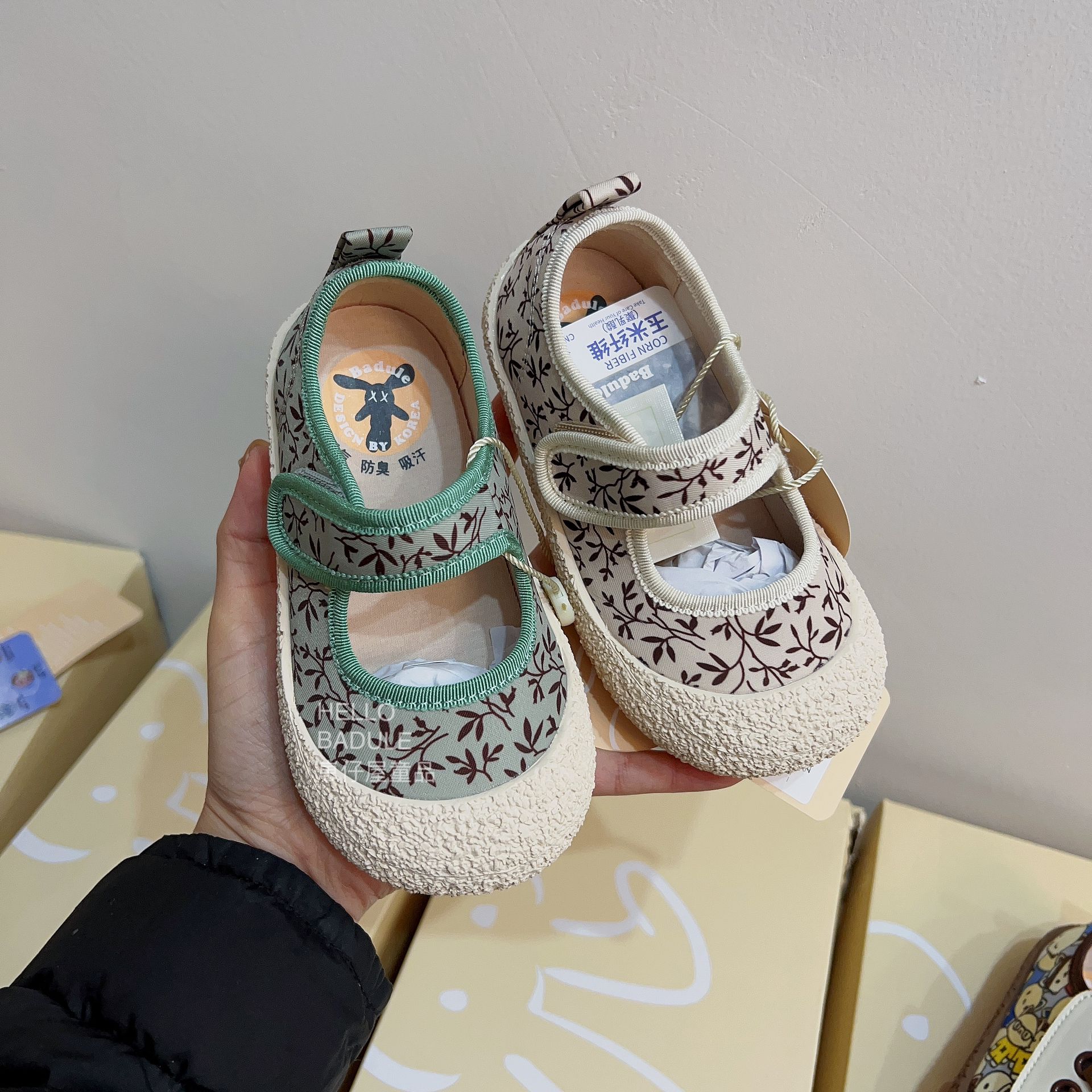 圆头 低帮 袢扣 中口鞋  - VALI鞋履AI设计主图