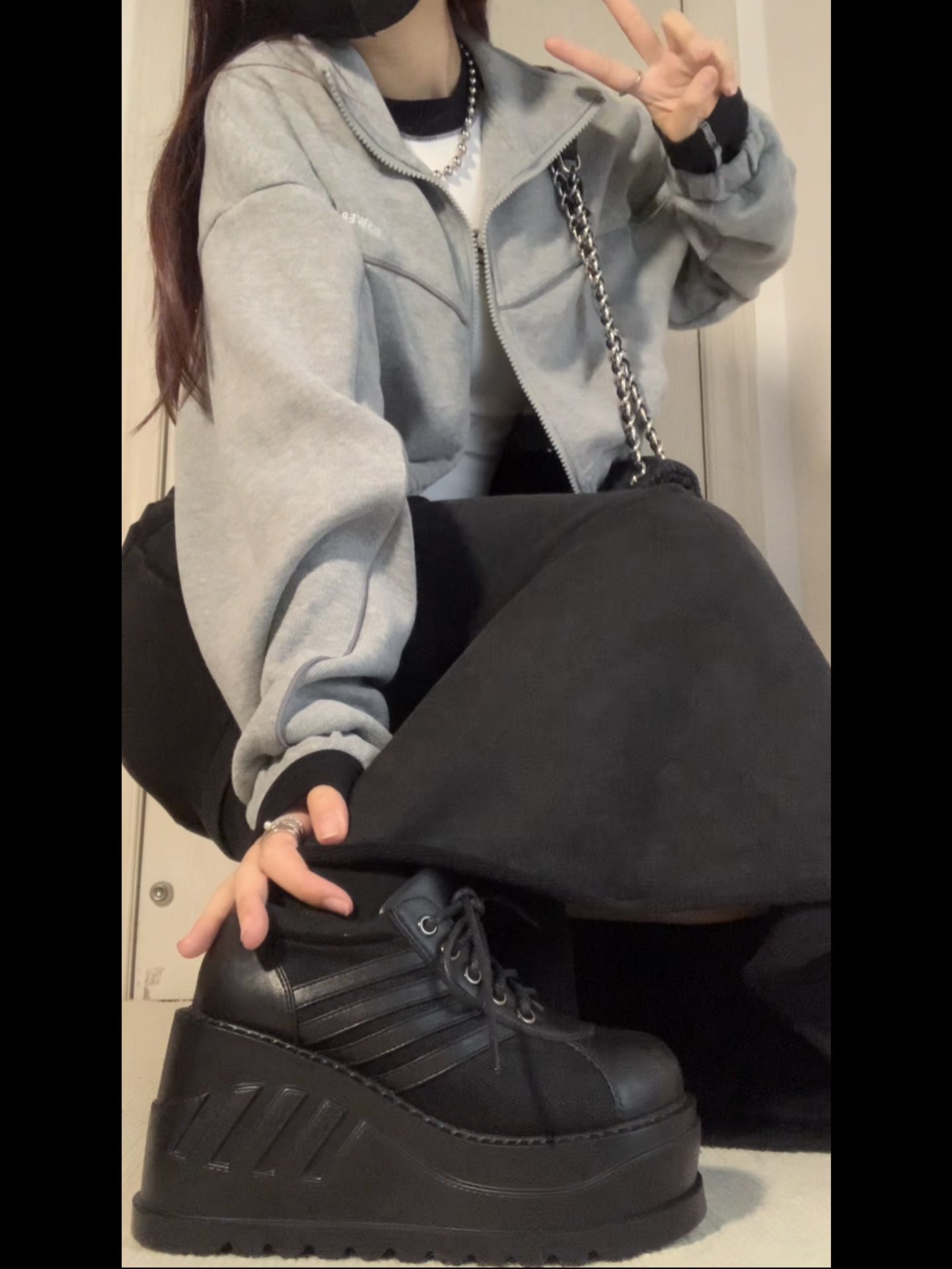 针织面料 H型 连帽领 鸽羽色 燕麦色 灰羽色 基础拉链  - VALI鞋履AI设计主图