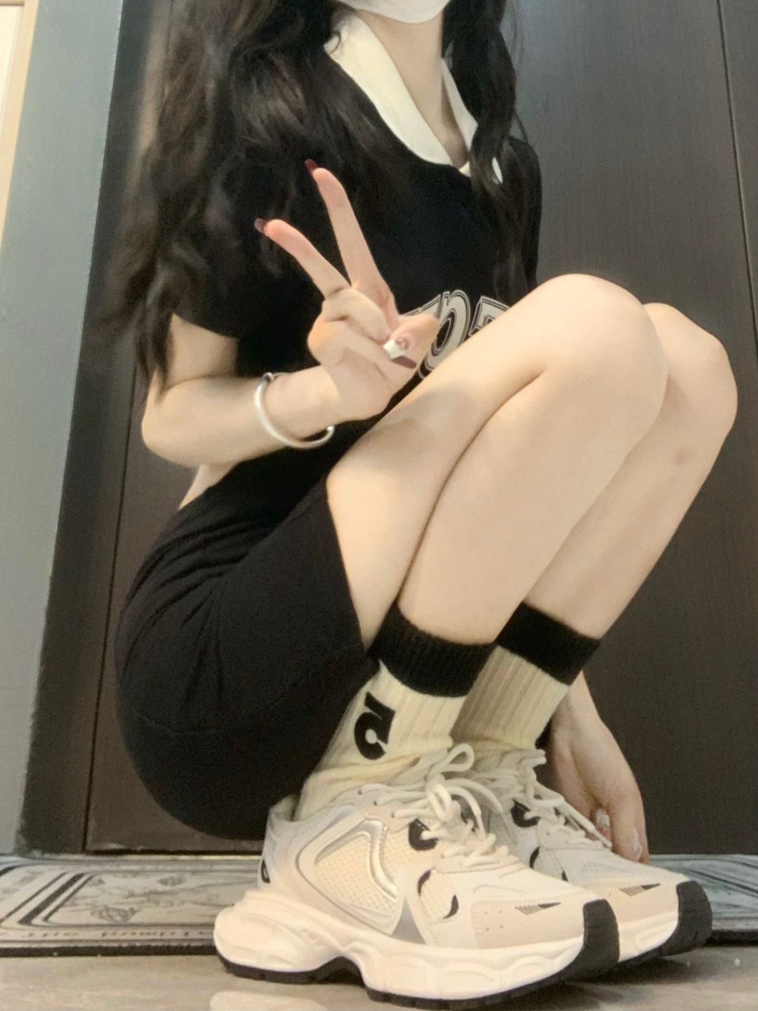 针织面料 S型 V领 松香色  - VALI鞋履AI设计主图