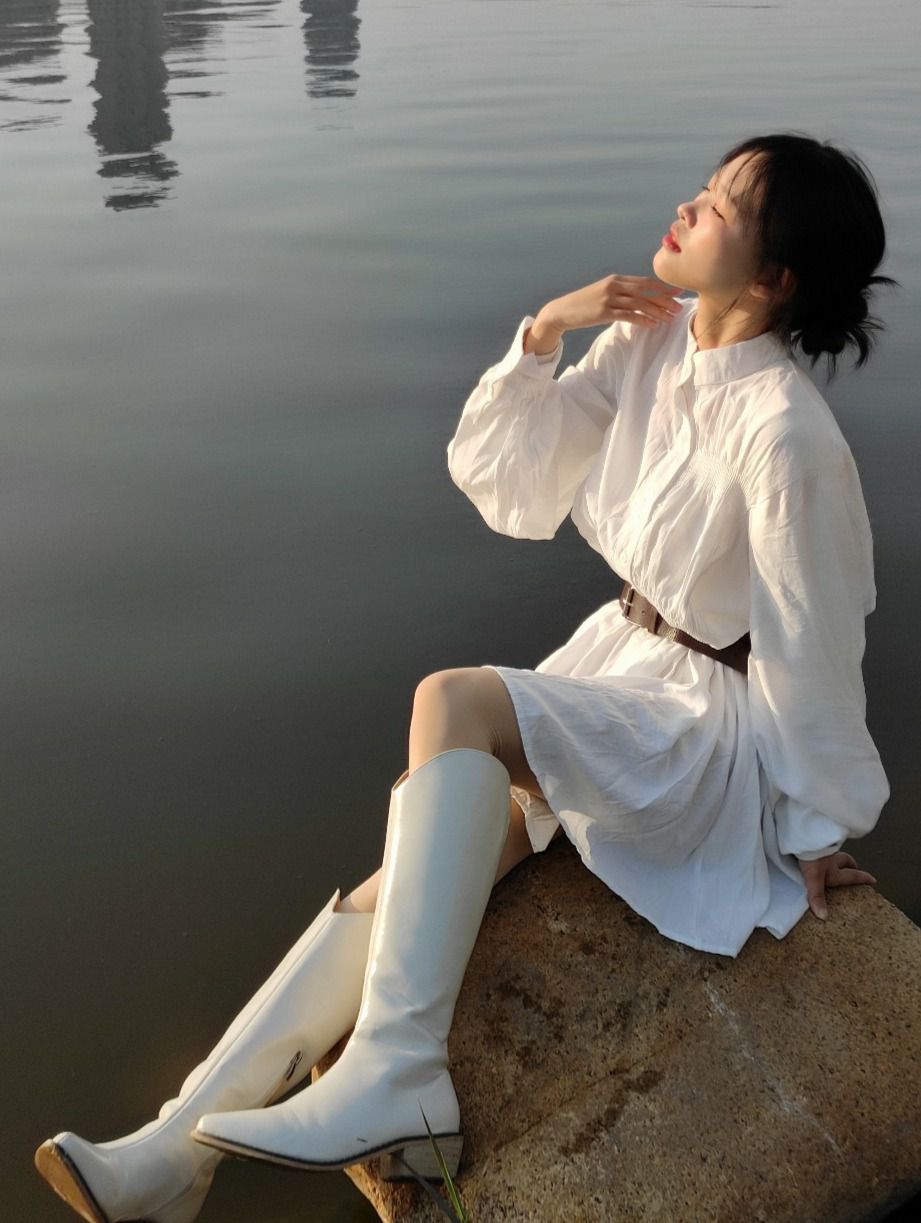 棉麻 A型 圆形领 抽褶 纪念碑灰 塔灰色 沙色金币 棉麻风 极简  - VALI鞋履AI设计主图