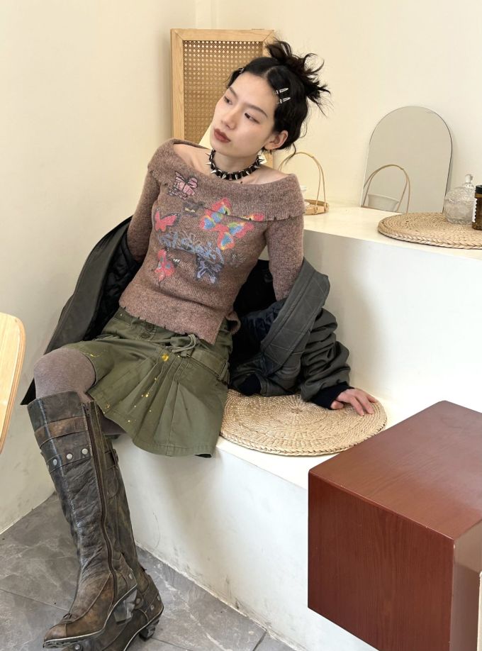 毛纺 圆形领 卡通次元 文字图案 绣花 细针 提花-绞花 灰泥色 角豆果色 性感 Y2K 辣妹 