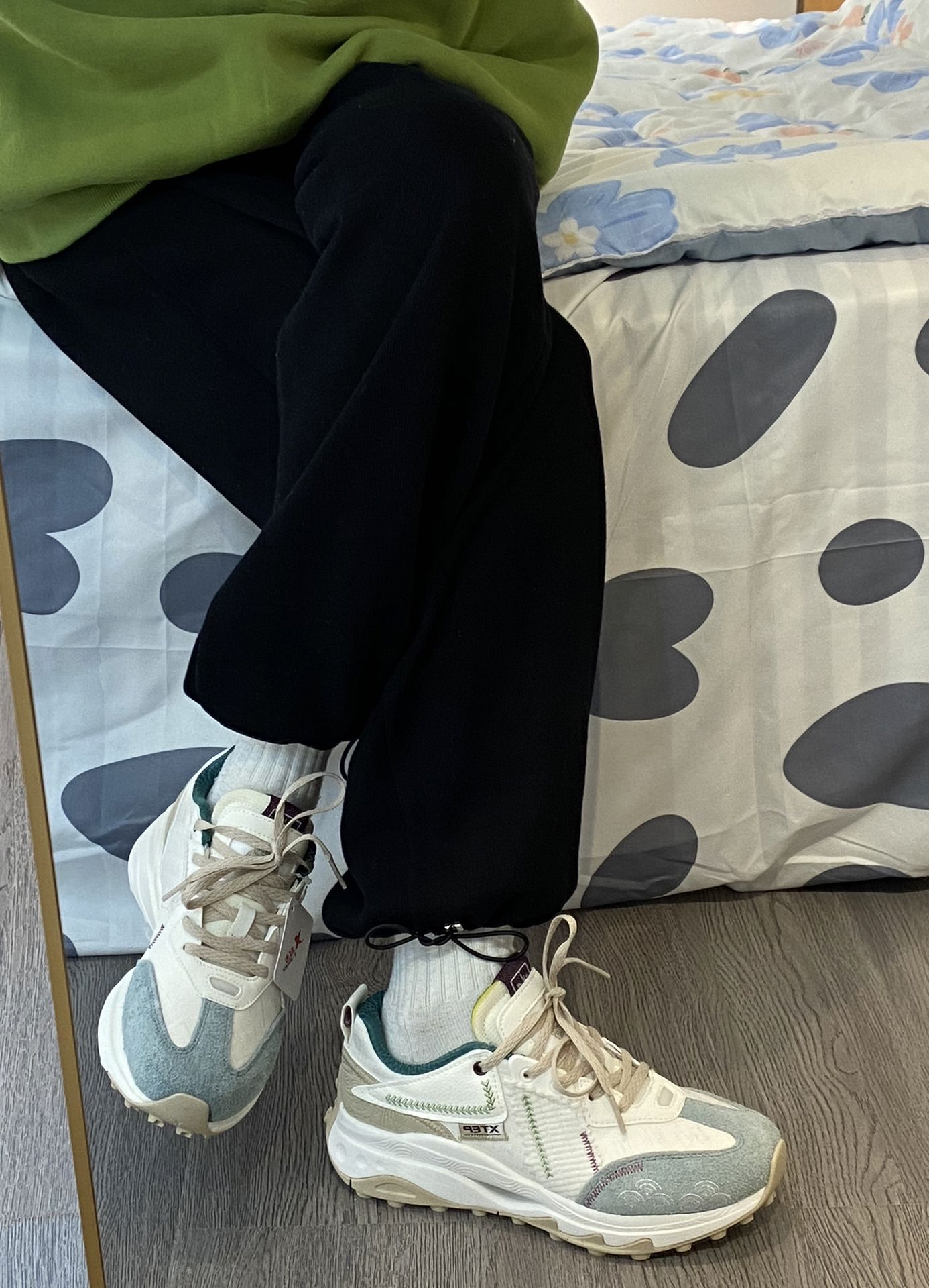 蓝黑色  - VALI鞋履AI设计主图