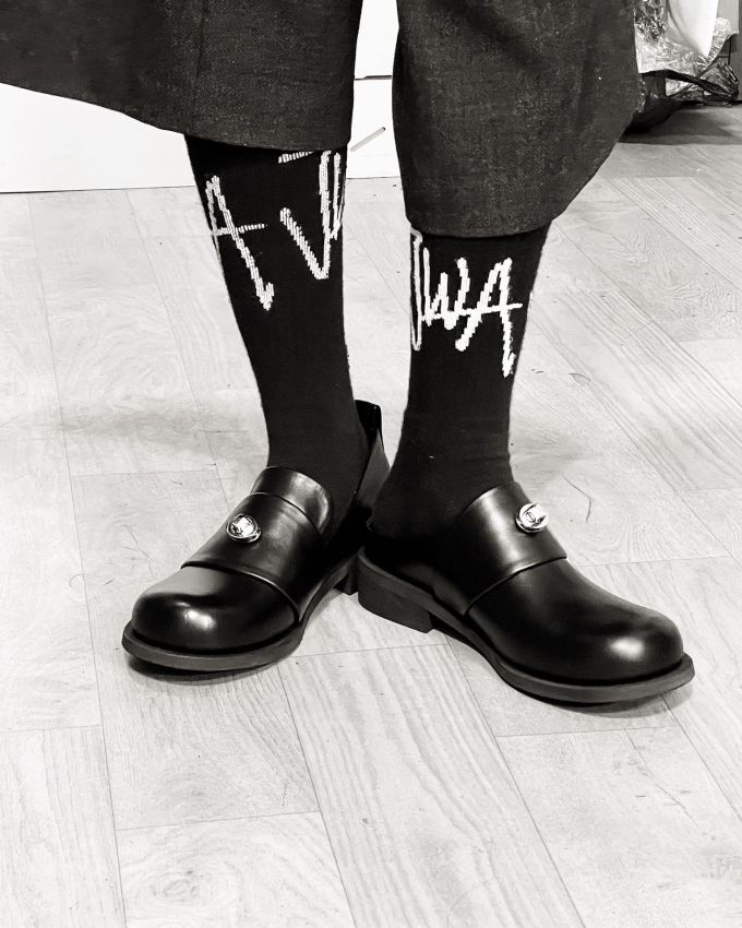 粗跟 中跟 圆头 低帮 深口鞋 皮革 