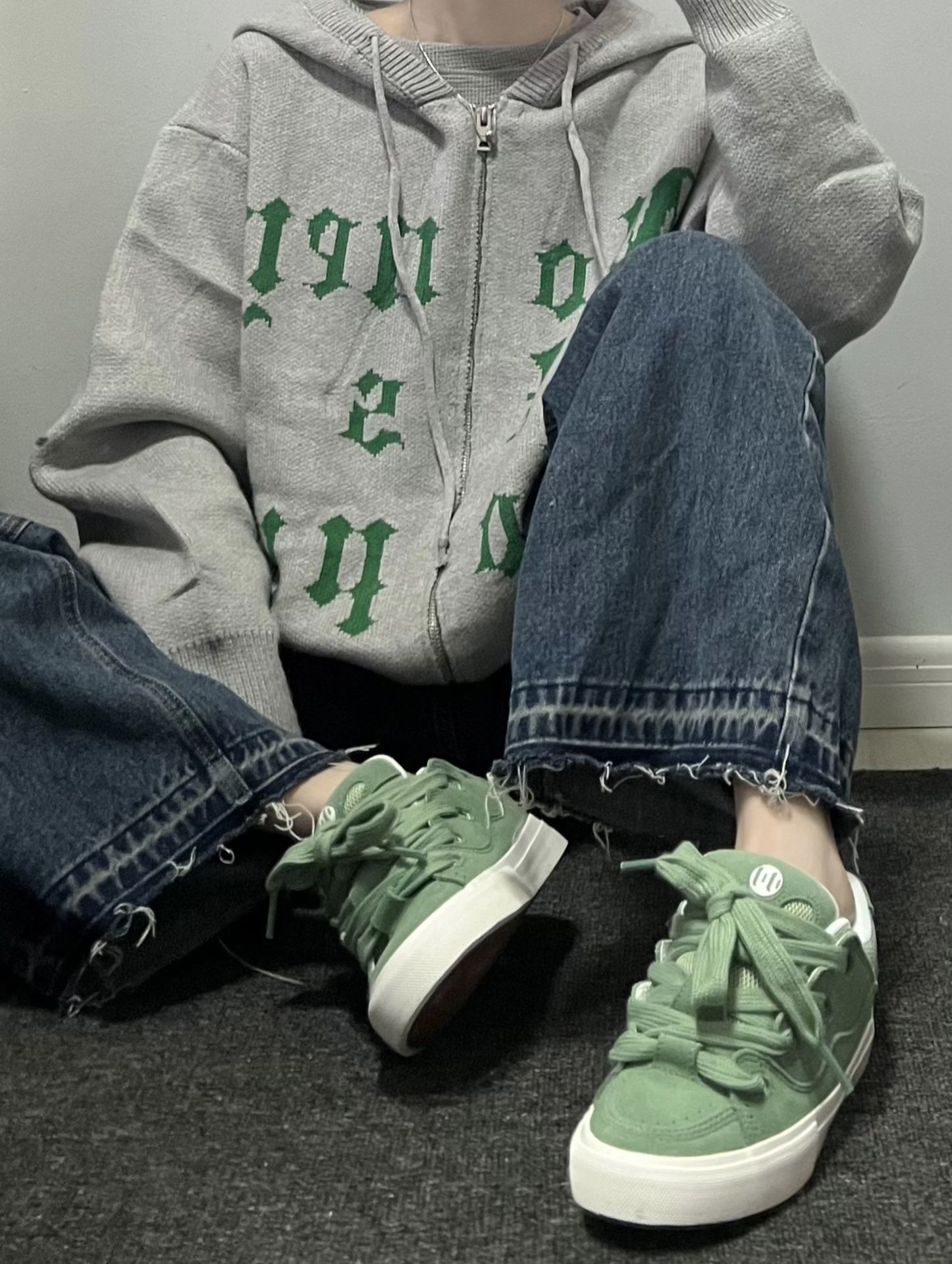 针织面料 H型 连帽领 文字图案 印花 银色 轿车黑 火石灰 基础绳带  - VALI鞋履AI设计主图