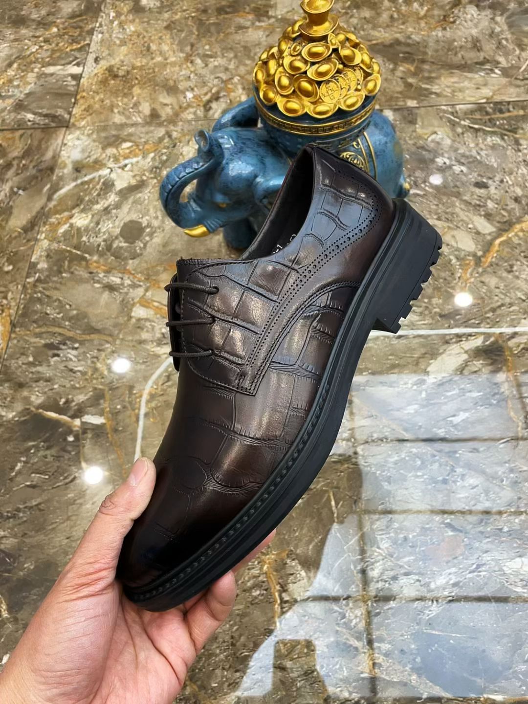 粗跟 低跟 圆头 低帮 袢扣 深口鞋 皮革  - VALI鞋履AI设计主图