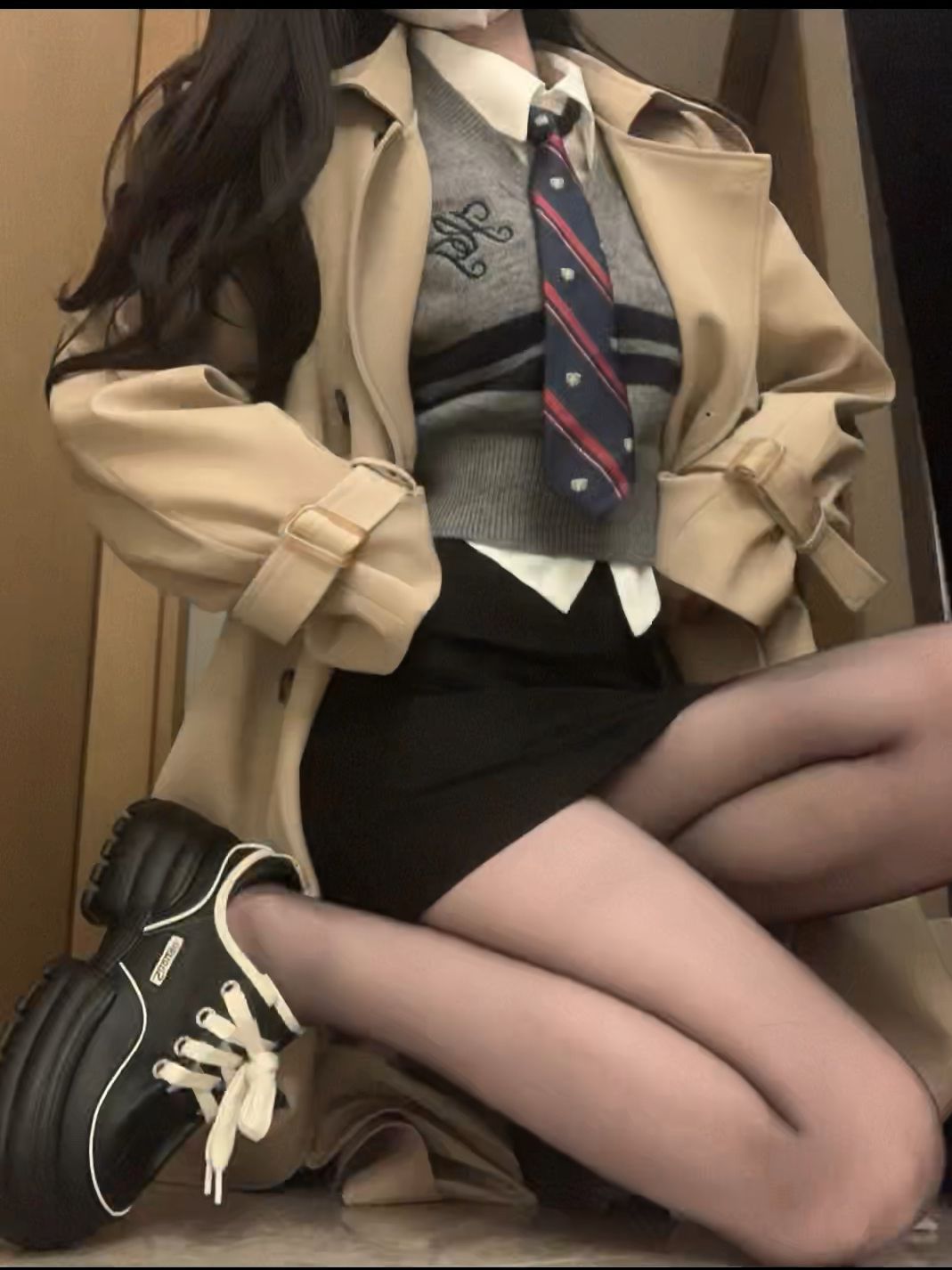 H型 翻驳领 巧克力棕色 基础扣饰 都市  - VALI鞋履AI设计主图