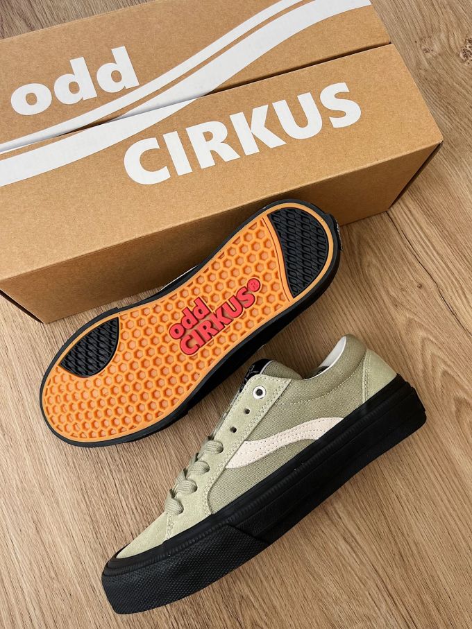 平底 圆头 低帮 系带 深口鞋 