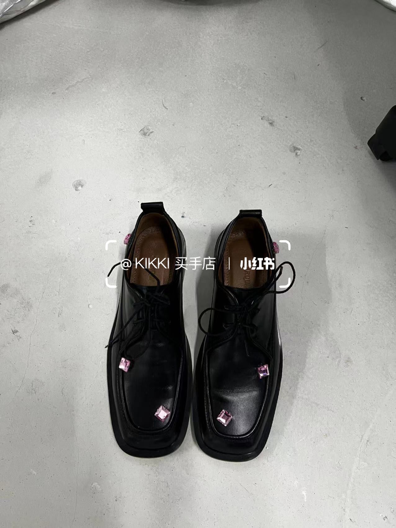 方头 系带 深口鞋 皮革  - VALI鞋履AI设计主图