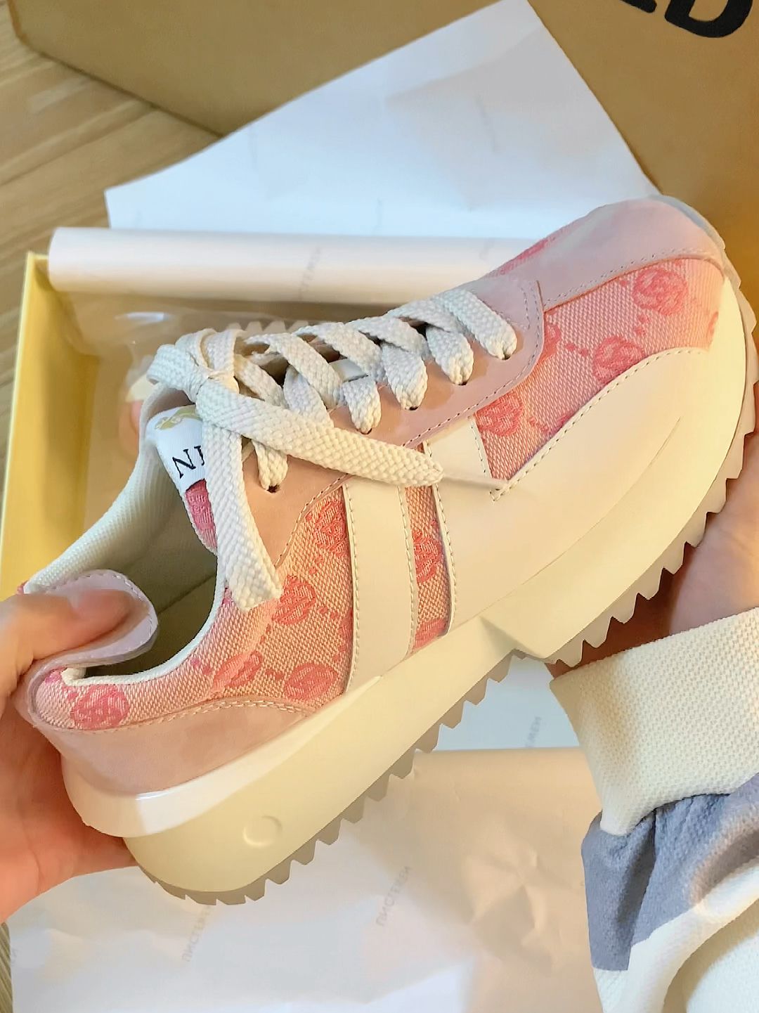 厚底 圆头 低帮 系带 深口鞋  - VALI鞋履AI设计主图