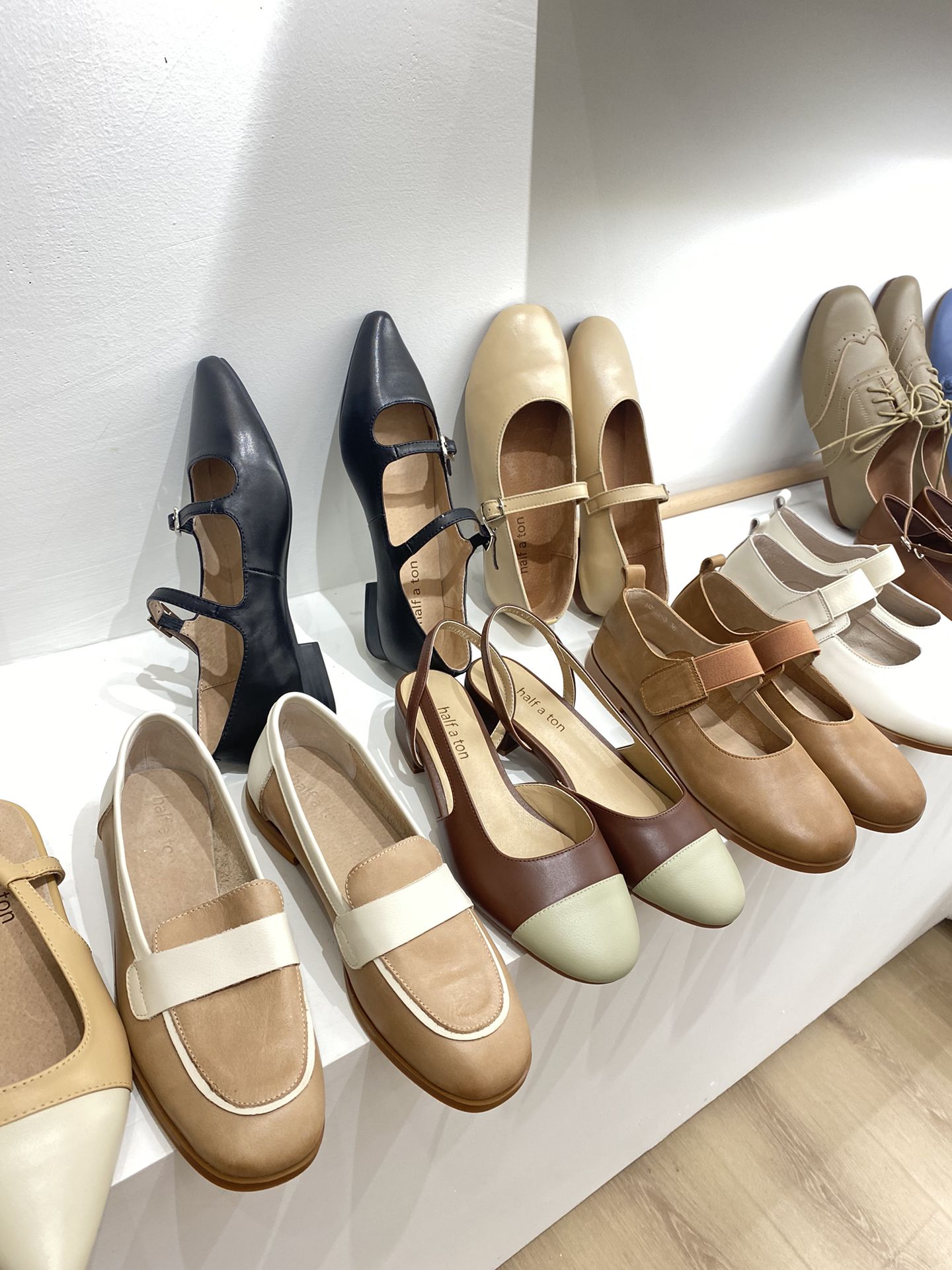 圆头 低帮 一脚蹬 深口鞋 皮革  - VALI鞋履AI设计主图