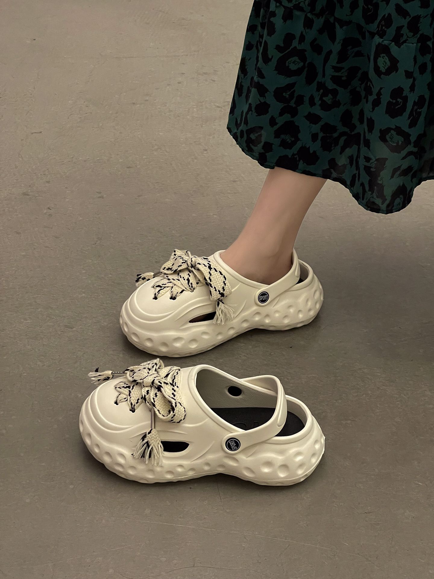 平底 圆头 低帮 魔术贴 深口鞋  - VALI鞋履AI设计主图