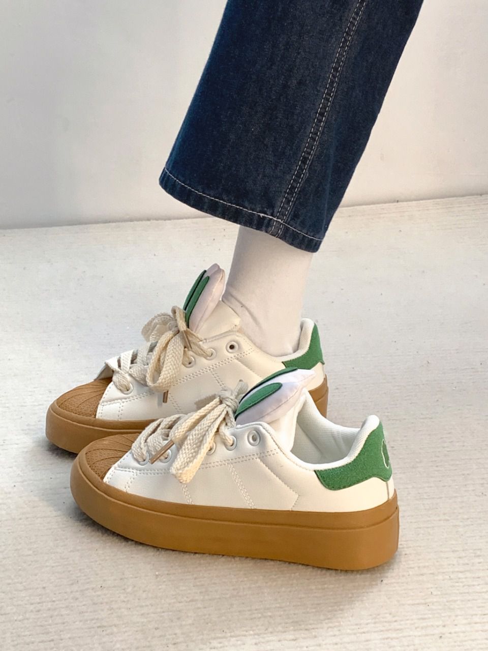 平底 圆头 低帮 系带 深口鞋 皮革  - VALI鞋履AI设计主图