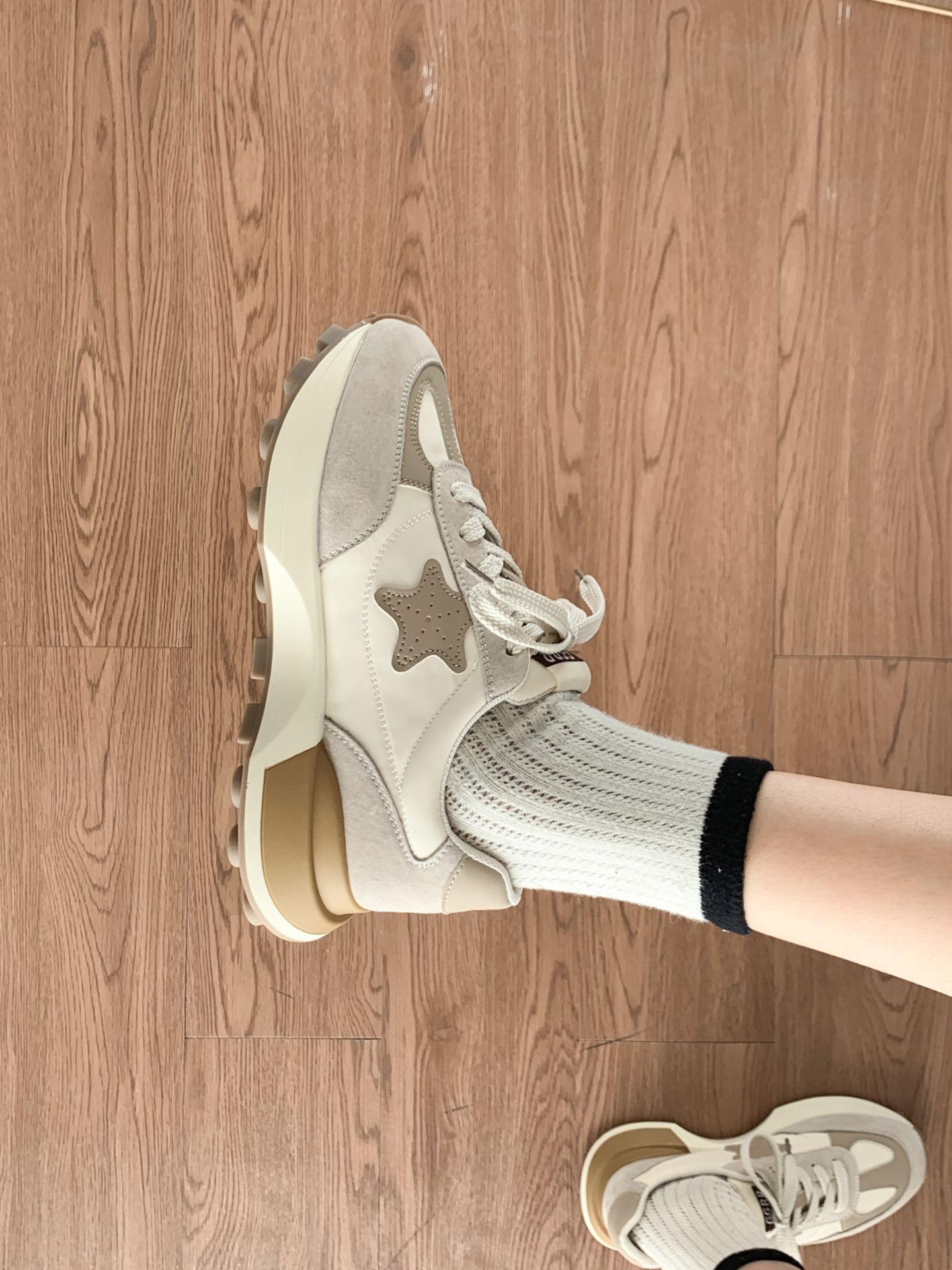 厚底 圆头 低帮 系带 深口鞋  - VALI鞋履AI设计主图