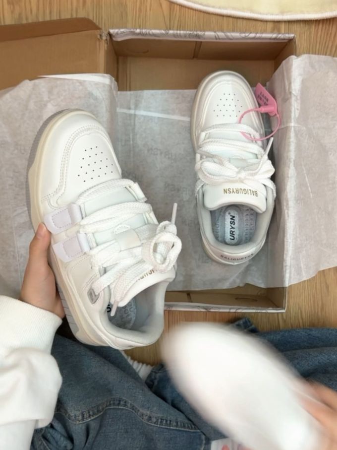 平底 圆头 低帮 魔术贴 深口鞋 皮革 