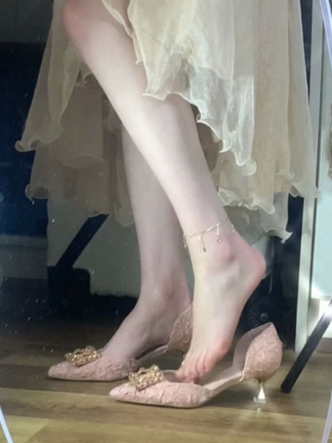 异形跟 中跟 尖头 低帮 一脚蹬 浅口鞋 蕾丝 