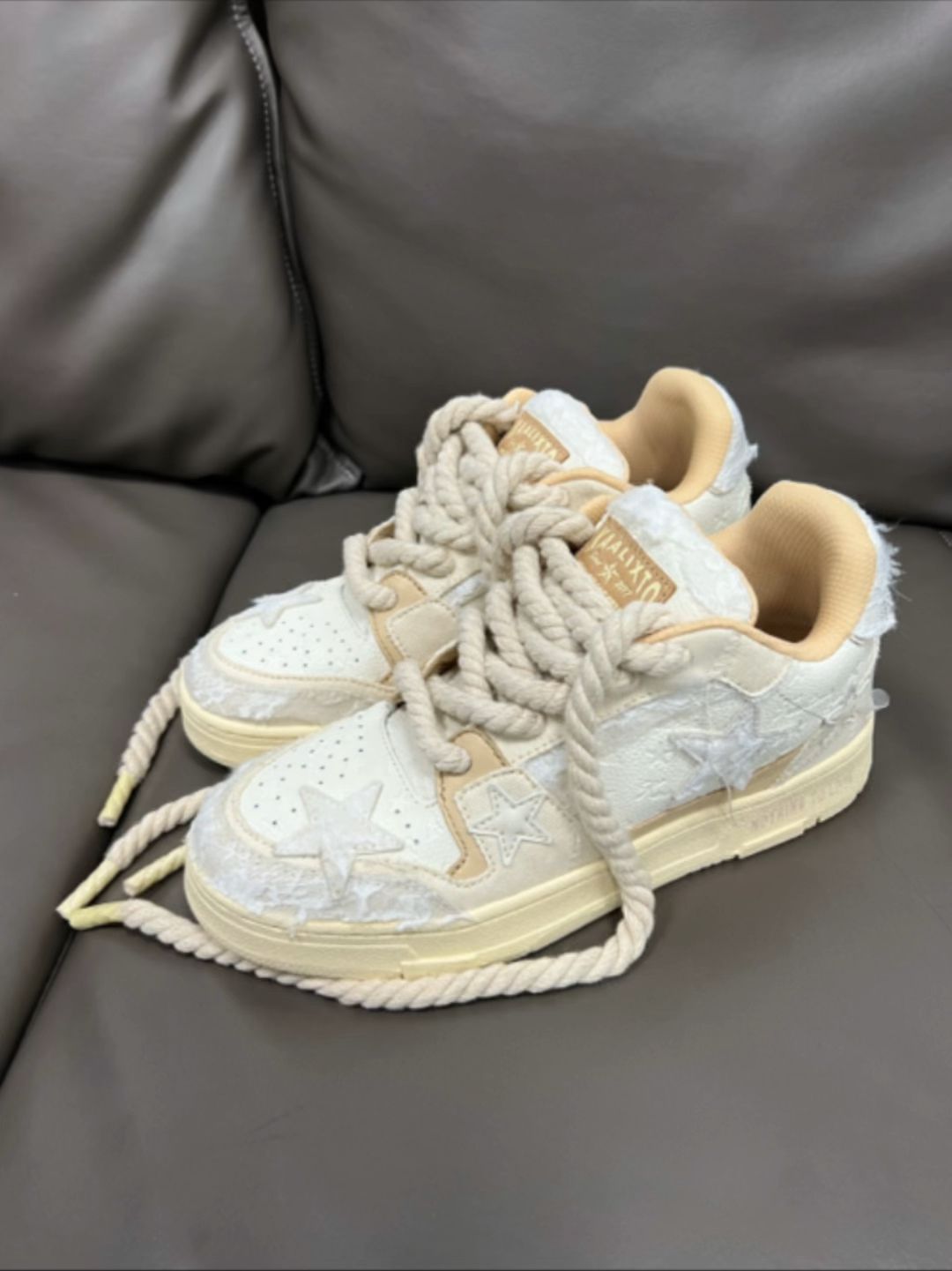 圆头 低帮 系带 深口鞋 皮革  - VALI鞋履AI设计主图