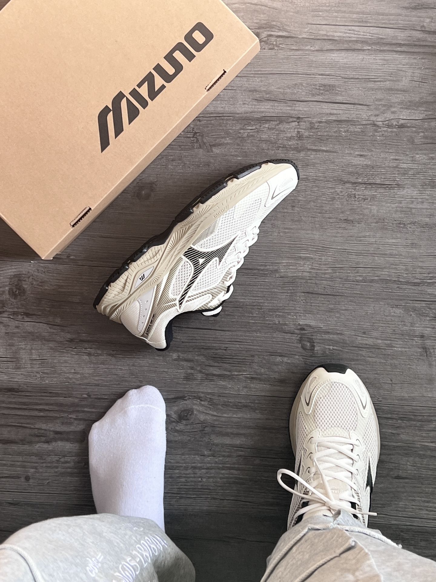 平底 尖头 低帮 系带 深口鞋 网面  - VALI鞋履AI设计主图