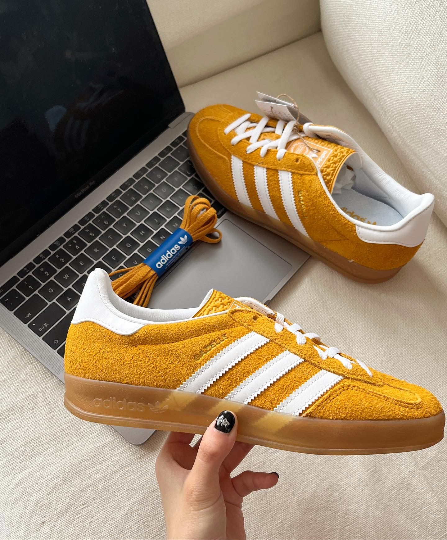 平底 圆头 低帮 系带 深口鞋  - VALI鞋履AI设计主图