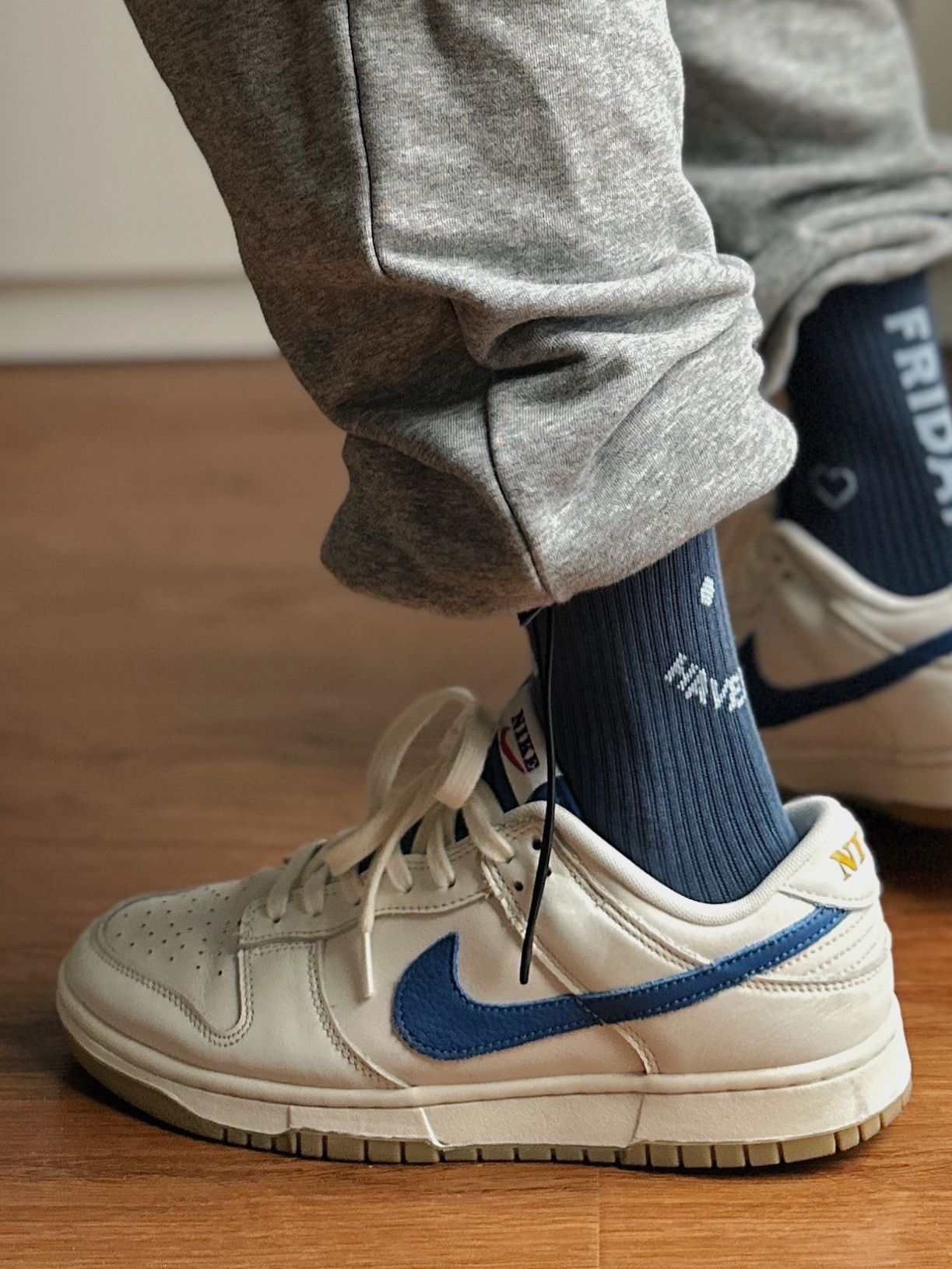 平底 圆头 低帮 系带 深口鞋 皮革  - VALI鞋履AI设计主图