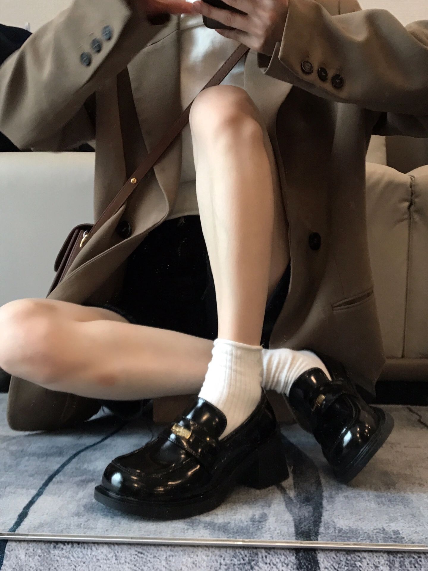 H型 翻驳领 巧克力酱色 暗土褐色 基础扣饰 都市  - VALI鞋履AI设计主图