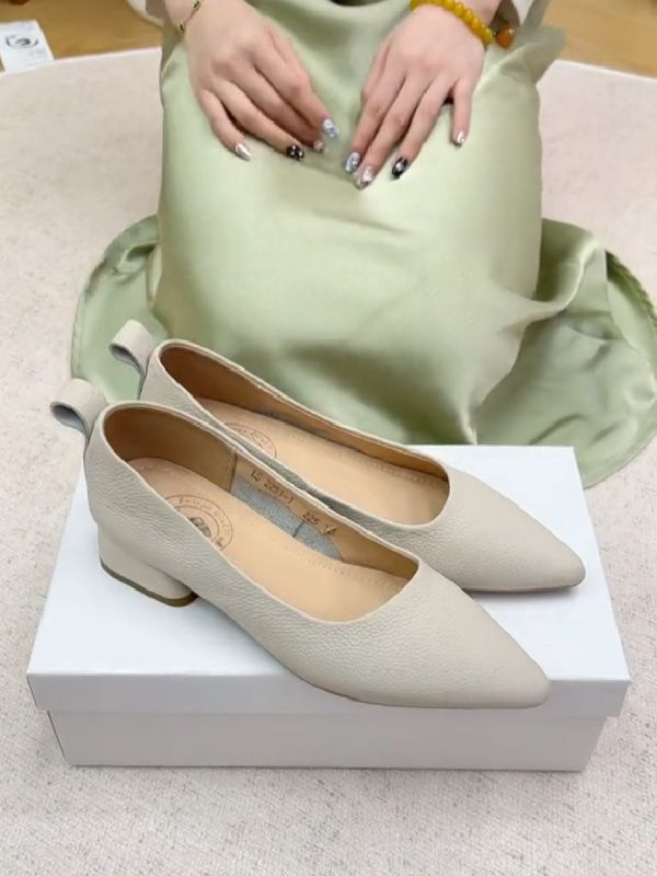 粗跟 低跟 尖头 低帮 一脚蹬 浅口鞋 皮革  - VALI鞋履AI设计主图