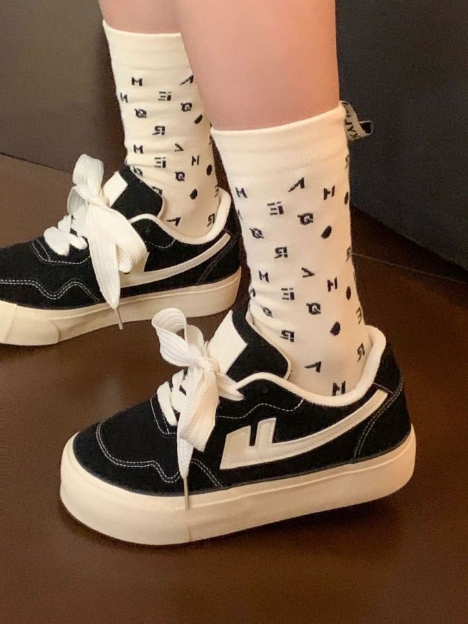 平底 圆头 低帮 系带 深口鞋 