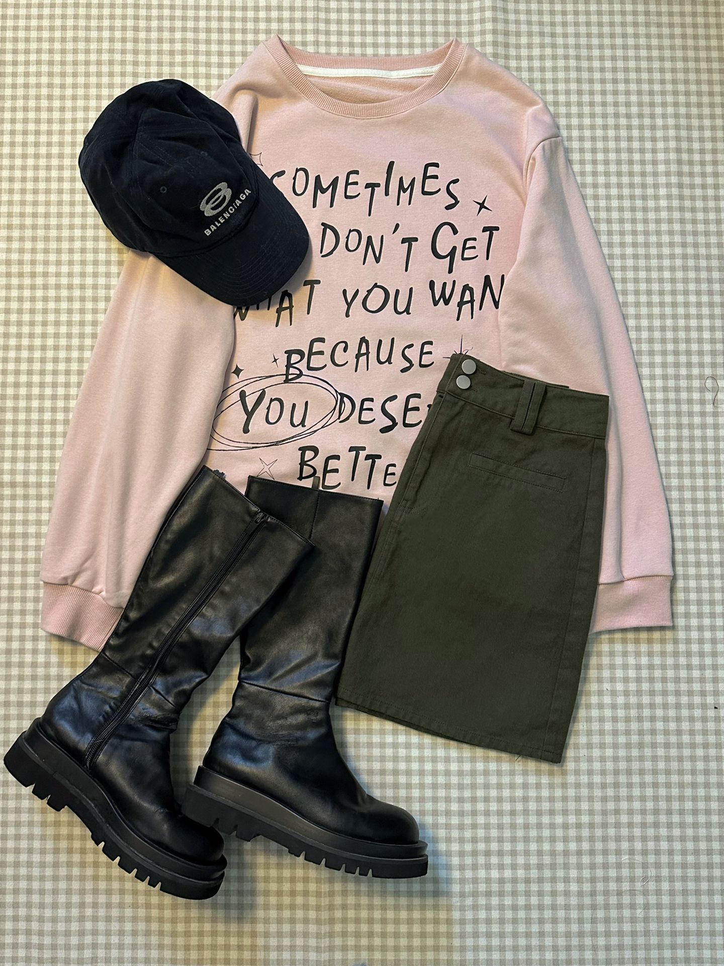 针织面料 圆形领 文字图案 拼接 印花 云粉色 松香色  - VALI鞋履AI设计主图