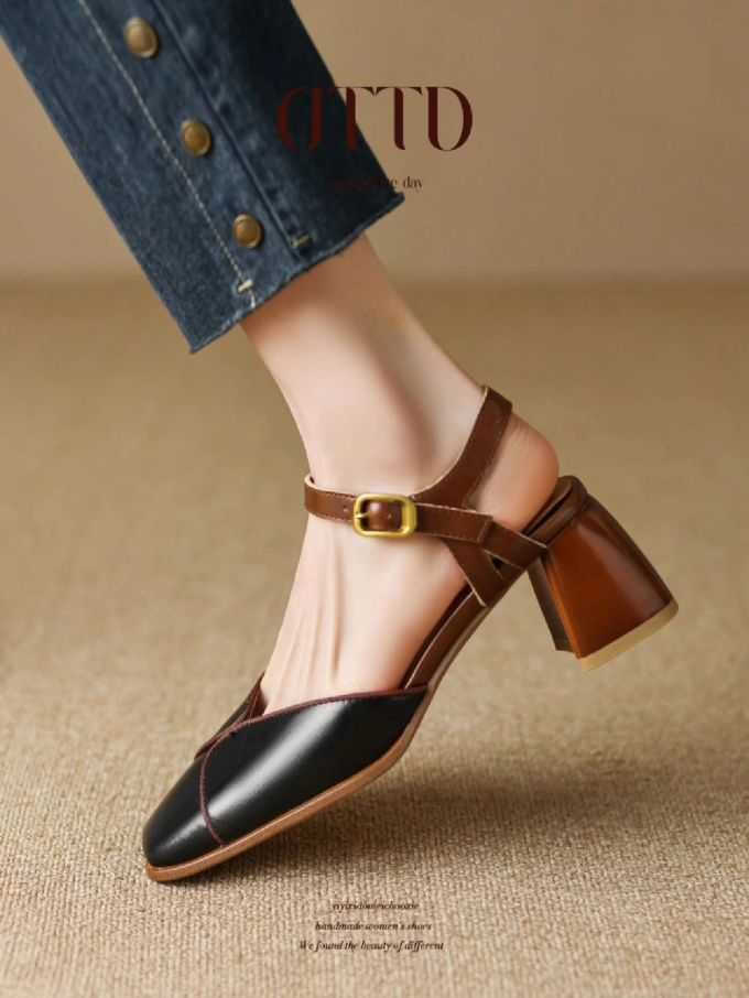 粗跟 中跟 方头 低帮 袢扣 中口鞋 皮革 