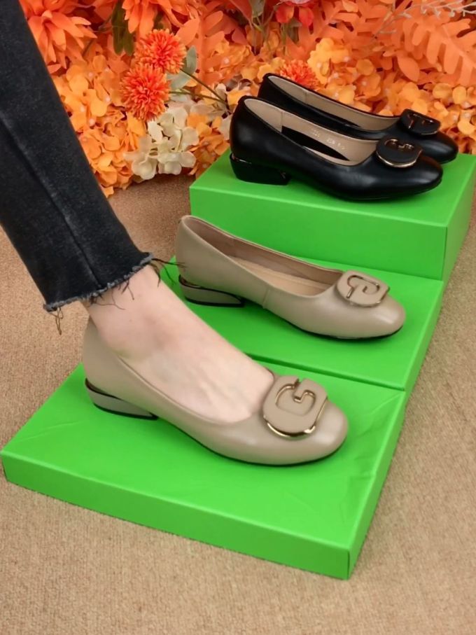 坡跟 低跟 圆头 低帮 一脚蹬 浅口鞋 皮革 