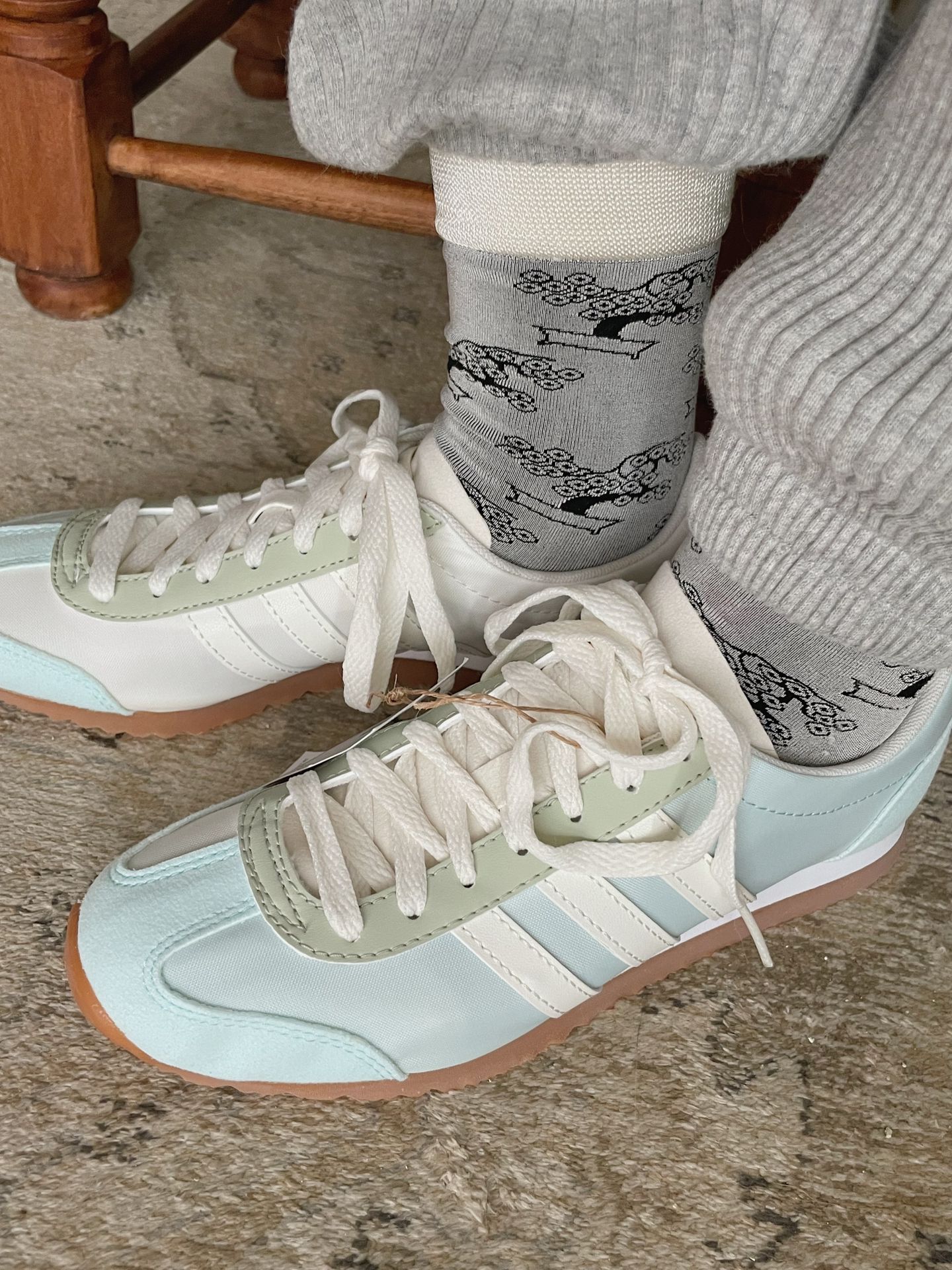 平底 圆头 低帮 系带 深口鞋  - VALI鞋履AI设计主图