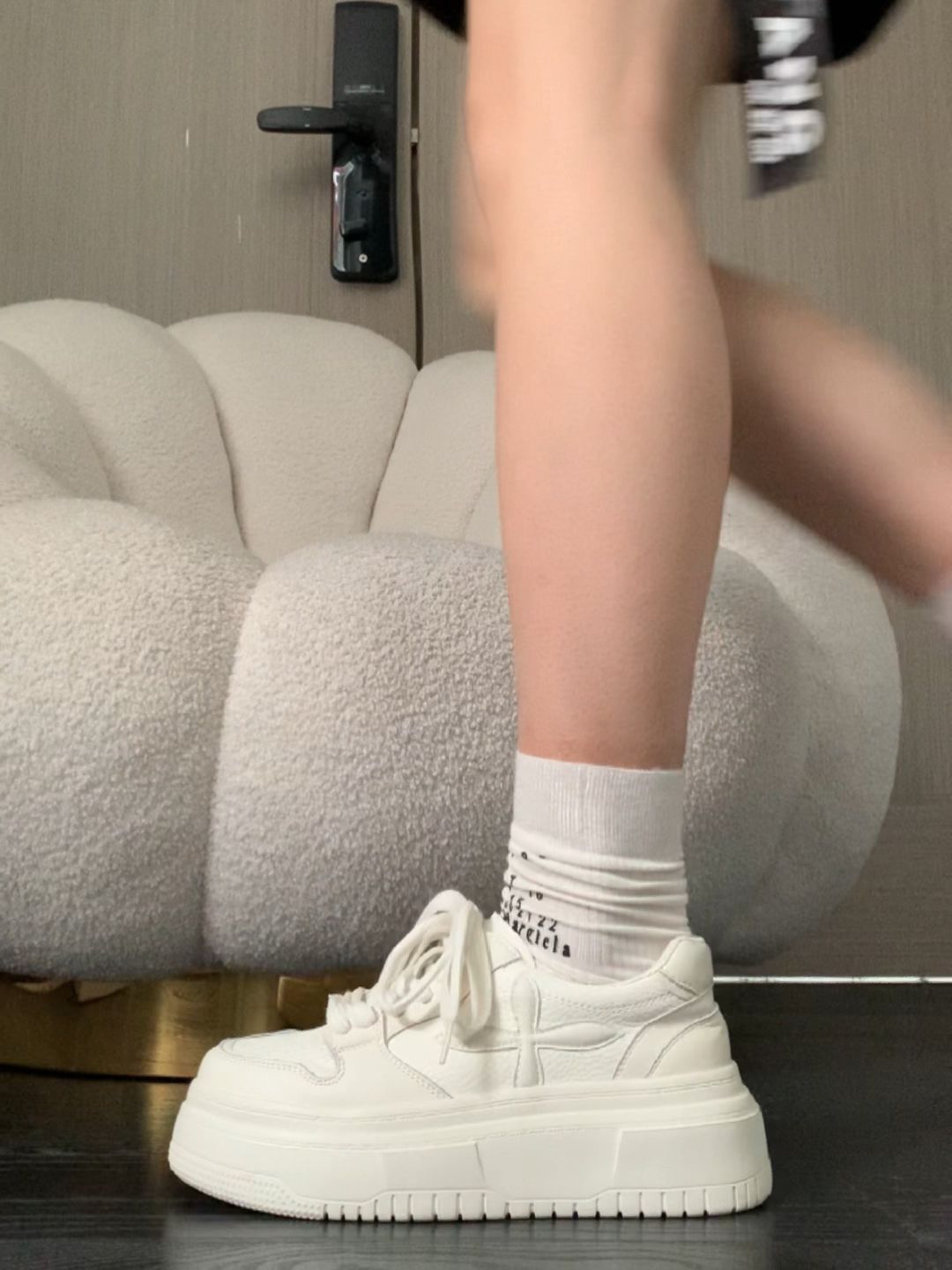 厚底 低帮 系带 深口鞋 皮革  - VALI鞋履AI设计主图