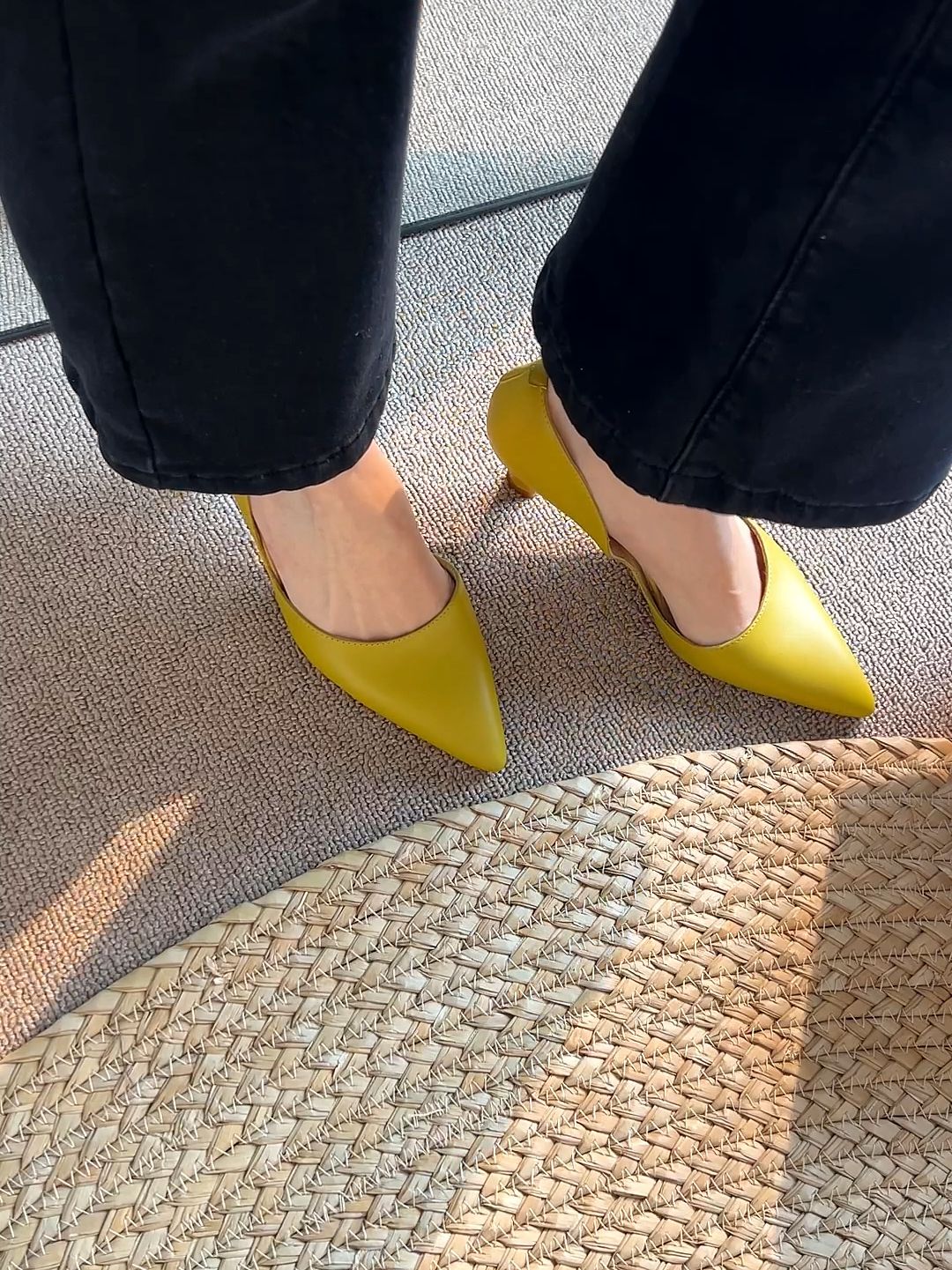 尖头 低帮 一脚蹬 浅口鞋 皮革  - VALI鞋履AI设计主图