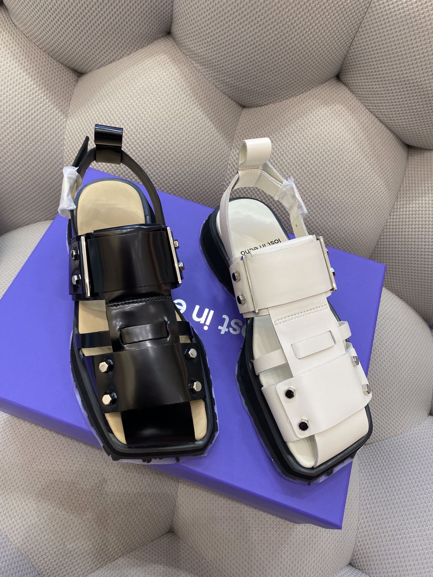 方头 插扣 袢扣 皮革  - VALI鞋履AI设计主图