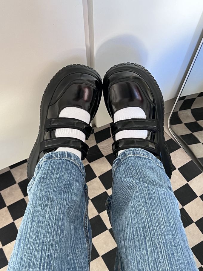 圆头 低帮 插扣 中口鞋 皮革 