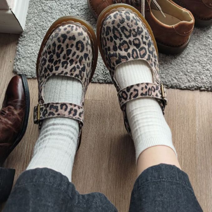 粗跟 低跟 圆头 低帮 袢扣 中口鞋 皮革 