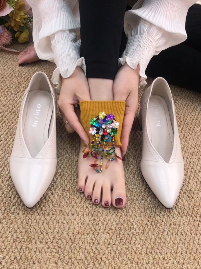 尖头 低帮 一脚蹬 浅口鞋 皮革 