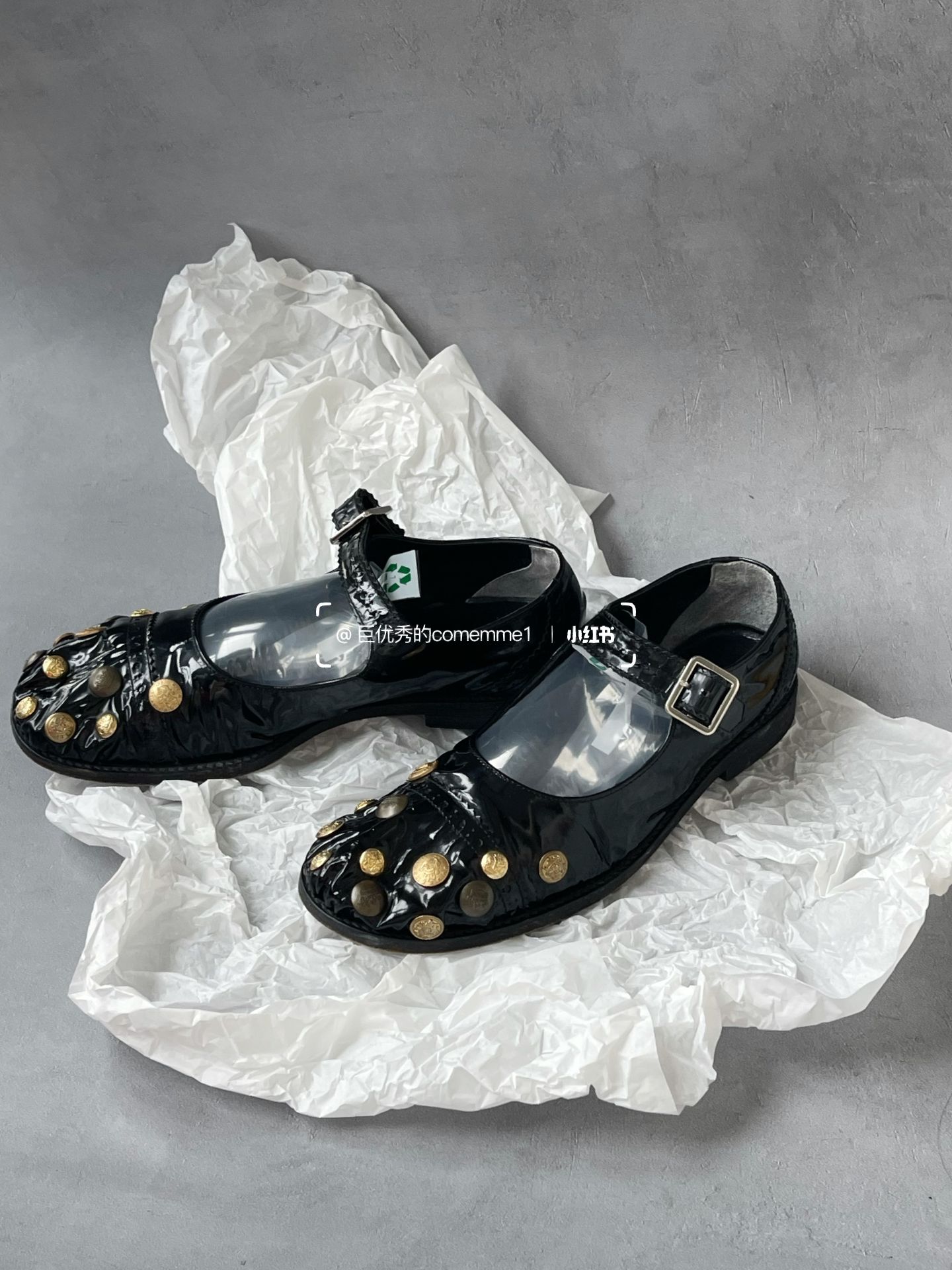 粗跟 低跟 圆头 低帮 袢扣 中口鞋 皮革  - VALI鞋履AI设计主图