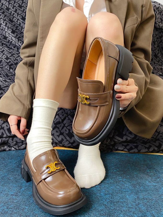 圆头 低帮 一脚蹬 深口鞋 皮革 