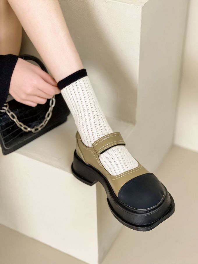 粗跟 低跟 圆头 低帮 中口鞋 皮革 