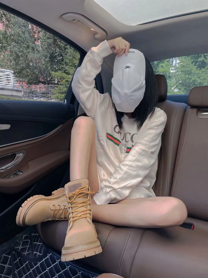 针织面料 H型 圆形领 文字图案 印花 鸽羽色 韩系休闲 运动 休闲 