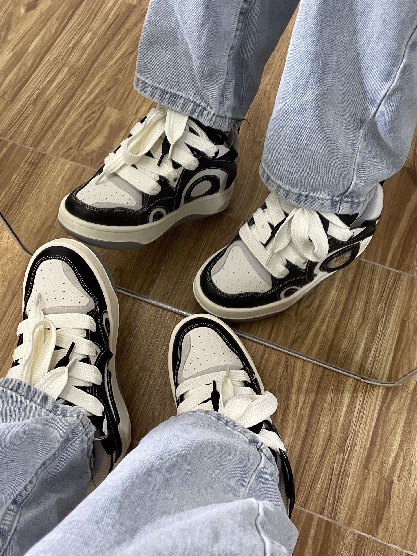 平底 圆头 低帮 系带 深口鞋 皮革  - VALI鞋履AI设计主图