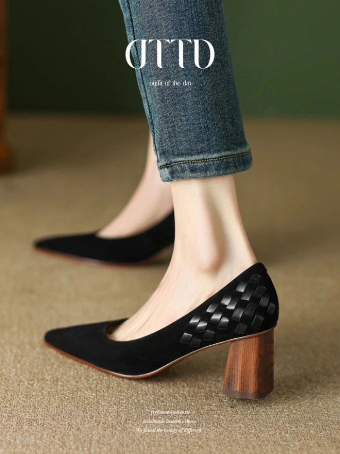 异形跟 中跟 尖头 低帮 一脚蹬 浅口鞋 皮革 