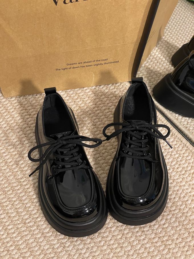 圆头 系带 深口鞋 皮革 