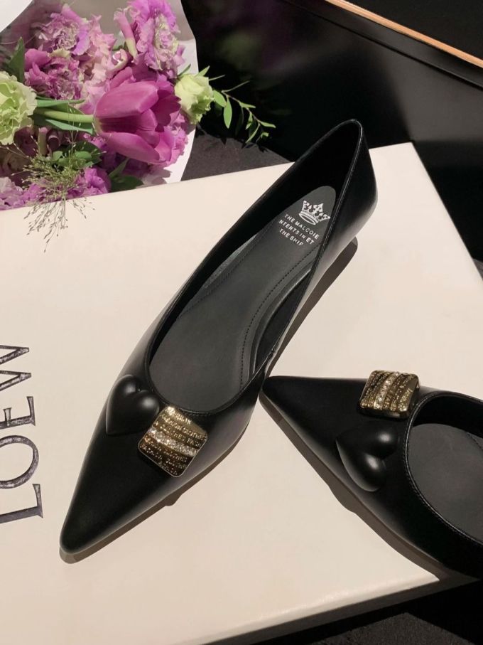 尖头 低帮 一脚蹬 浅口鞋 皮革 