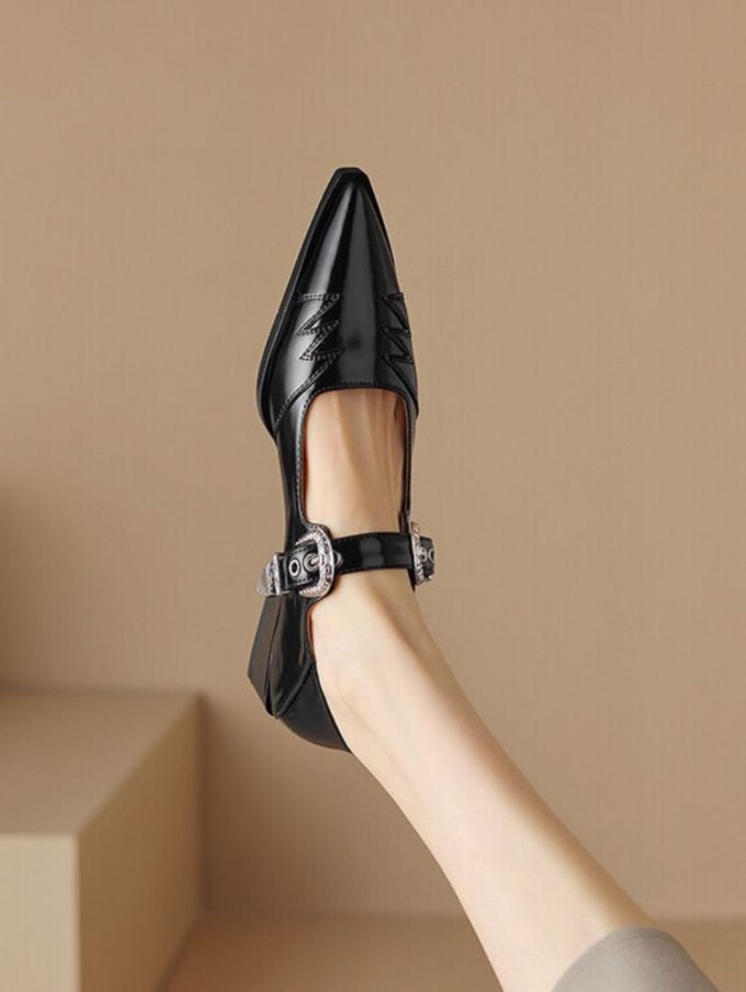 尖头 低帮 袢扣 浅口鞋 皮革 