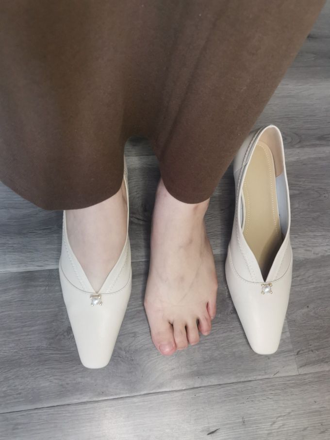 尖头 低帮 一脚蹬 浅口鞋 皮革 