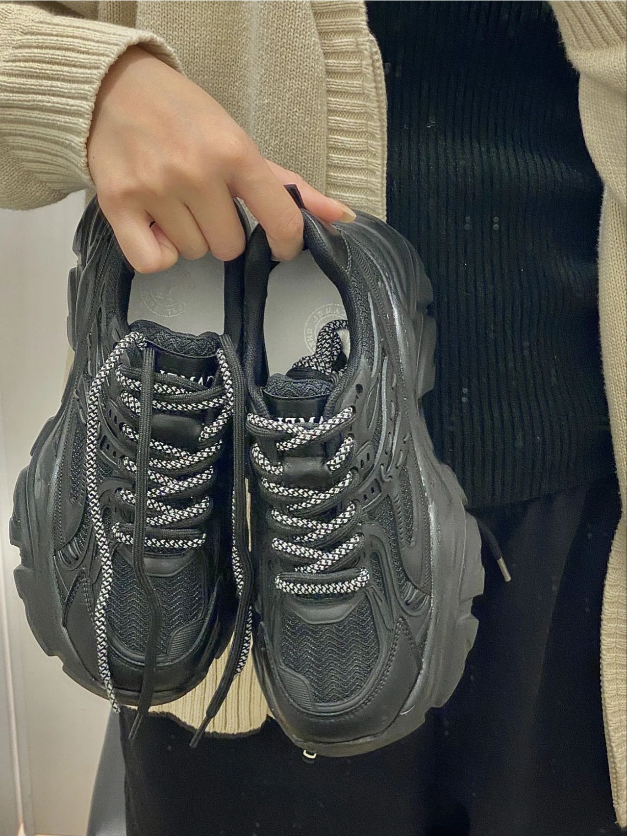 圆头 低帮 系带 深口鞋  - VALI鞋履AI设计主图