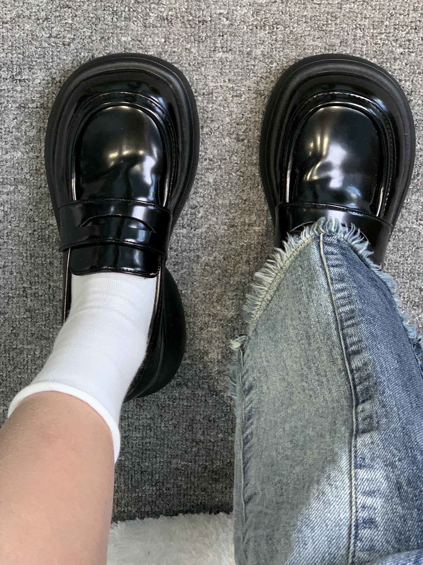 圆头 魔术贴 深口鞋 皮革  - VALI鞋履AI设计主图