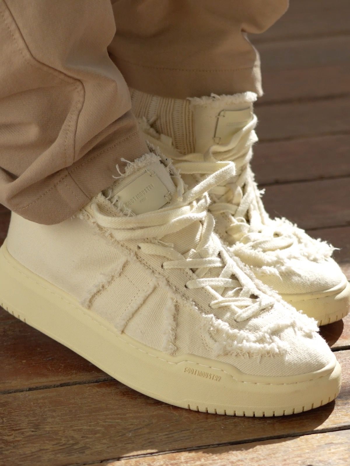 平底 圆头 系带 深口鞋  - VALI鞋履AI设计主图