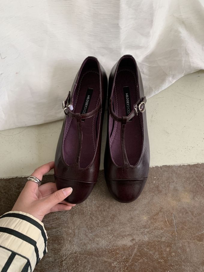 圆头 袢扣 浅口鞋 皮革 